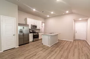 1218 Colt Canyon Dr, Alvin, TX 77511 - Photo 3