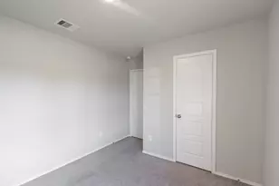 1218 Colt Canyon Dr, Alvin, TX 77511 - Photo 9