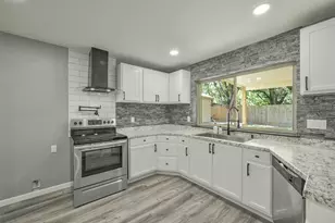 18606 Mellowgrove Ln, Spring, TX 77379 - Photo 9