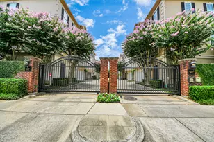 2930 Brompton Square Dr, Houston, TX 77025 - Photo 7