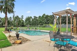 1003 S Country Club Dr, La Porte, TX 77571 - Photo 43