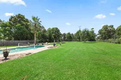 1003 S Country Club Drive, La Porte, TX 77571 - Photo 41