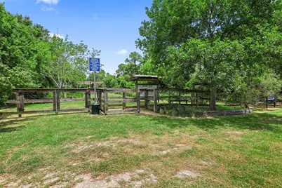 1003 S Country Club Drive, La Porte, TX 77571 - Photo 9