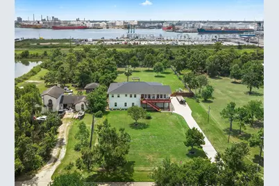 1003 S Country Club Drive, La Porte, TX 77571 - Photo 7
