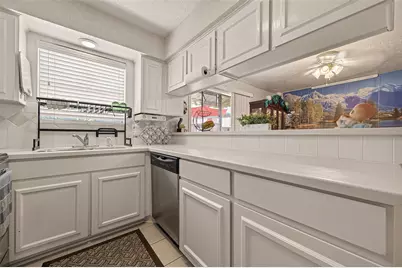 14769 Perthshire Road, Houston, TX 77079 - Photo 11