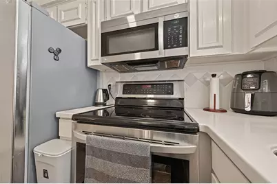 14769 Perthshire Road, Houston, TX 77079 - Photo 13
