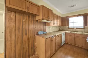 321 Johnson St, Brenham, TX 77833 - Photo 25
