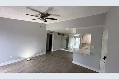 9550 Deering Drive #208, Houston, TX 77036 - Photo 3