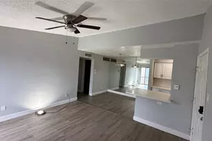 9550 Deering Dr, Houston, TX 77036 - Photo 3