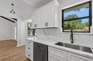 9238 Friendship Rd, Houston, TX 77080 - Photo 13