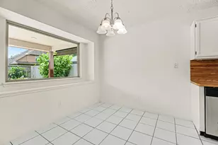 2909 Forest Hills Dr, League City, TX 77573 - Photo 9