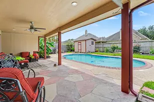 2909 Forest Hills Dr, League City, TX 77573 - Photo 3