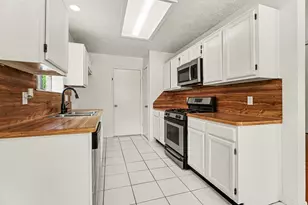 2909 Forest Hills Dr, League City, TX 77573 - Photo 5