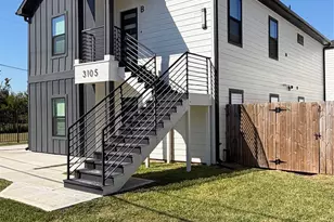 3105 Grassmere St, Houston, TX 77051 - Photo 3