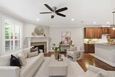 233 W 26th Street, Houston, TX 77008 - Photo 1
