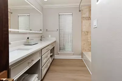 46 N Autumnwood Way, The Woodlands, TX 77380 - Photo 23