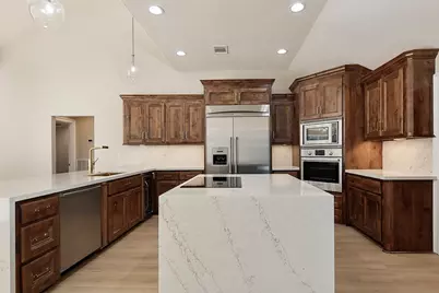 46 N Autumnwood Way, The Woodlands, TX 77380 - Photo 9