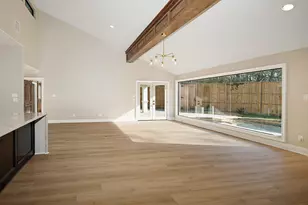 46 N Autumnwood Way, The Woodlands, TX 77380 - Photo 5