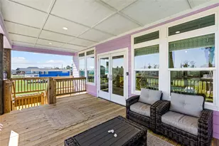 4028 Surf Dr, Galveston, TX 77554 - Photo 17