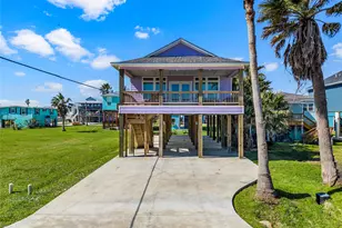 4028 Surf Dr, Galveston, TX 77554 - Photo 3