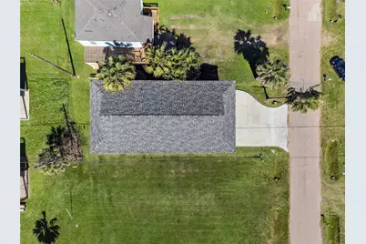 4028 Surf Drive, Galveston, TX 77554 - Photo 13