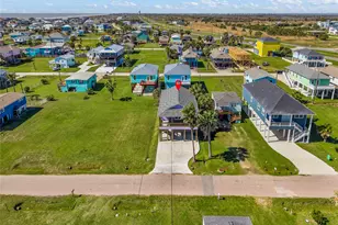 4028 Surf Dr, Galveston, TX 77554 - Photo 13