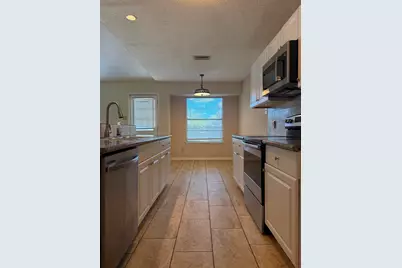 4327 Townes Forest Road, Friendswood, TX 77546 - Photo 3