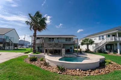 1417 8th Street, Dickinson, TX 77539 - Photo 1