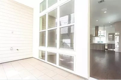5868 E Post Oak Lane, Houston, TX 77055 - Photo 13