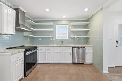 1972 Avenue D, Crystal Beach, TX 77650 - Photo 11