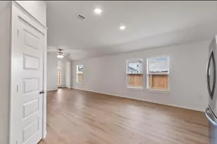 2971 Colonia Blossom Ln, Pinehurst, TX 77362 - Photo 15