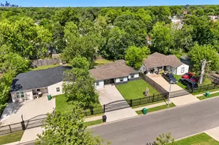 5635 Belarbor St, Houston, TX 77033 - Photo 23