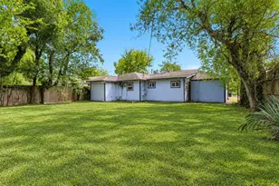 5635 Belarbor St, Houston, TX 77033 - Photo 21