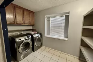 8215 Sean Park Ct, Houston, TX 77095 - Photo 9
