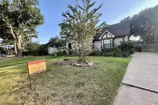 8215 Sean Park Ct, Houston, TX 77095 - Photo 19