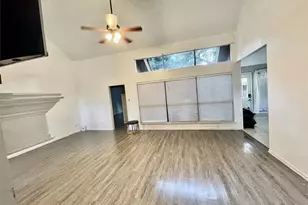 8215 Sean Park Ct, Houston, TX 77095 - Photo 3