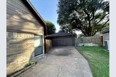 8215 Sean Park Court, Houston, TX 77095 - Photo 17