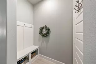 325 Sky Top Dr, Montgomery, TX 77316 - Photo 19