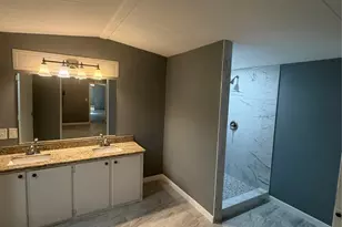 15476 Esther Dr, Conroe, TX 77384 - Photo 9