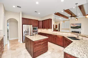 1611 Lynnview Dr, Houston, TX 77055 - Photo 7