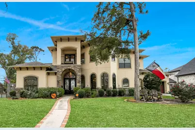 1611 Lynnview Drive, Houston, TX 77055 - Photo 1