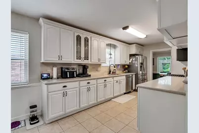 2811 Quincannon Lane, Houston, TX 77043 - Photo 11