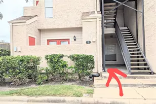 10855 Meadowglen Ln, Houston, TX 77042 - Photo 15