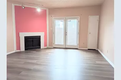 10855 Meadowglen Lane #702, Houston, TX 77042 - Photo 3