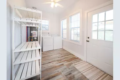 5111 Avenue Q 1/2, Galveston, TX 77551 - Photo 17