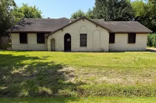 550 E Melville Dr, Crosby, TX 77532 - Photo 1