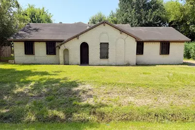 550 E Melville Drive, Crosby, TX 77532 - Photo 1