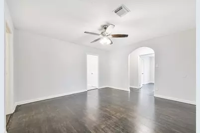 5855 Beldart Street, Houston, TX 77033 - Photo 13