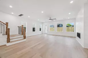 1321 Alexander St, Houston, TX 77008 - Photo 9