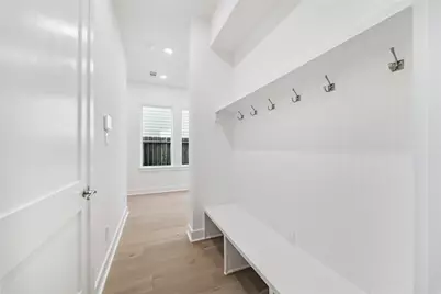 1321 Alexander Street, Houston, TX 77008 - Photo 5